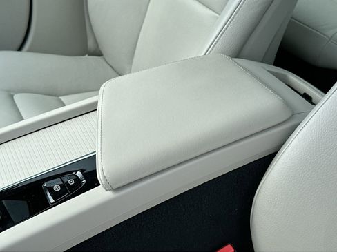 Used 2024 Volvo S60 B5 Core image 20