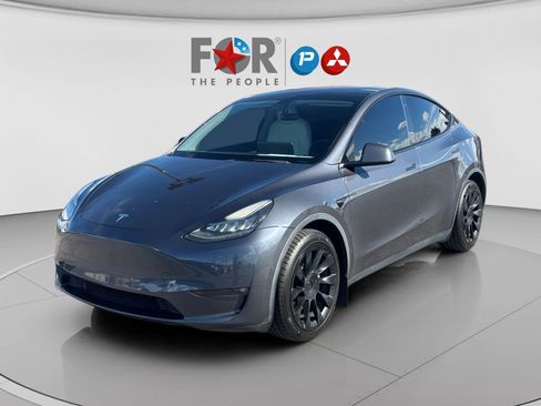 Used 2021 Tesla Model Y Long Range image 1