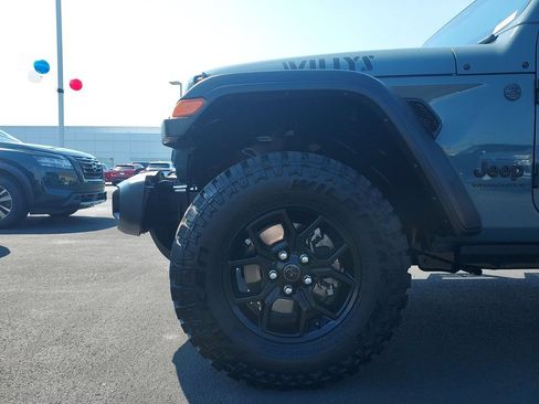 Used 2024 Jeep Wrangler Unlimited Sport AWD/4WD image 16
