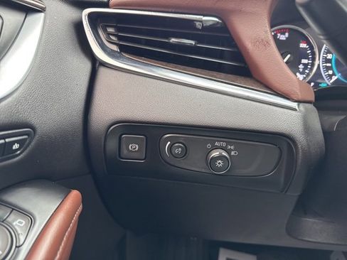 Used 2018 Buick Enclave Avenir image 16