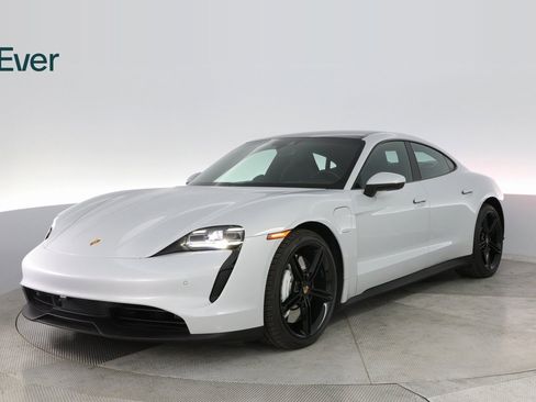 Used 2022 Porsche Taycan image 2