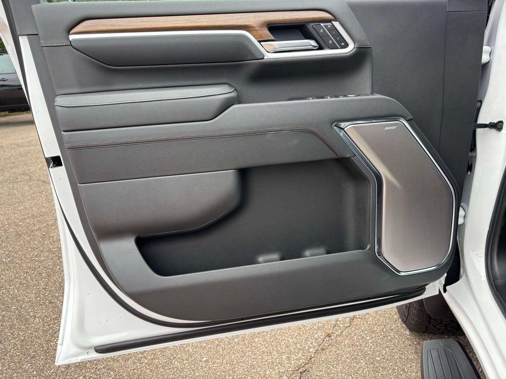 New 2026 Chevrolet Silverado 2500 High Country w/ High Country Premium Package AWD/4WD image 10