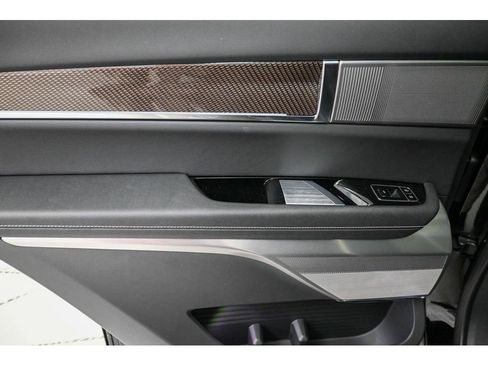 New 2026 Cadillac Vistiq Luxury image 12