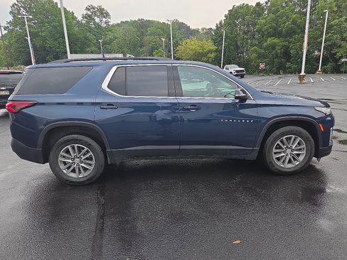 Used 2023 Chevrolet Traverse LT AWD/4WD image 2
