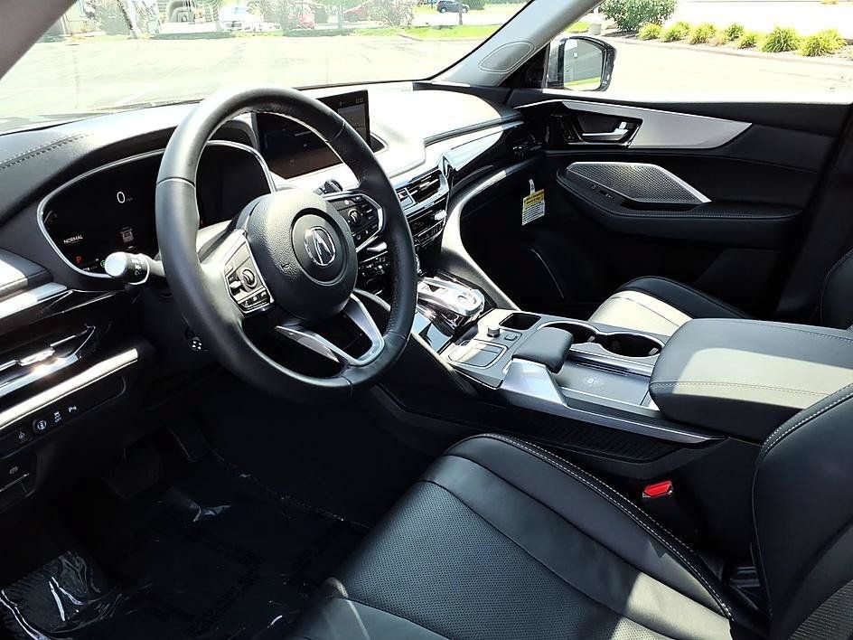 Used 2024 Acura MDX w/ Technology Package AWD/4WD image 15