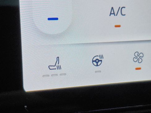 Used 2023 Ford F150 Lightning Lariat image 28