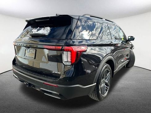 Certified 2025 Ford Explorer ST-Line w/ ST-Line Street Pack image 15