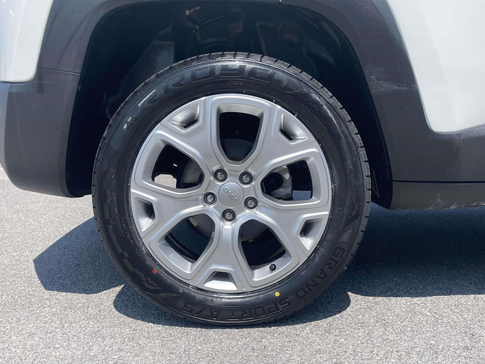 Used 2023 Jeep Renegade Limited AWD/4WD image 7