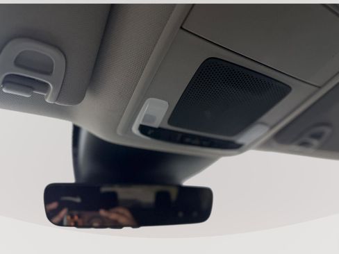 Used 2023 Honda Pilot EX-L image 18