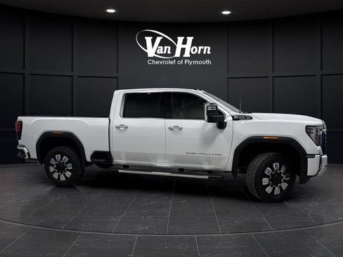 Used 2025 GMC Sierra 2500 Denali w/ Technology Package image 2