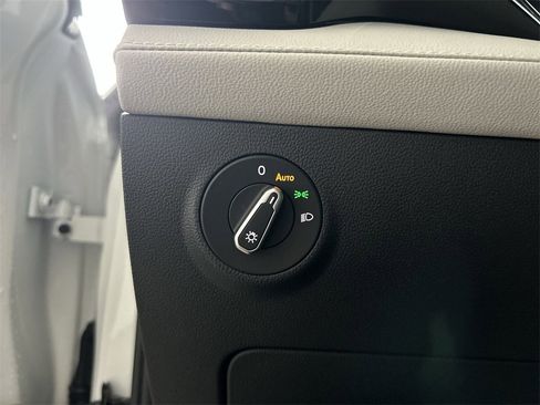 New 2026 Volkswagen Taos S image 14