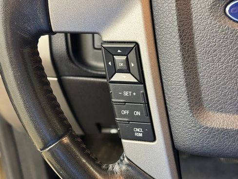 Used 2017 Ford Expedition Limited w/ Equipment Group 301A AWD/4WD image 46