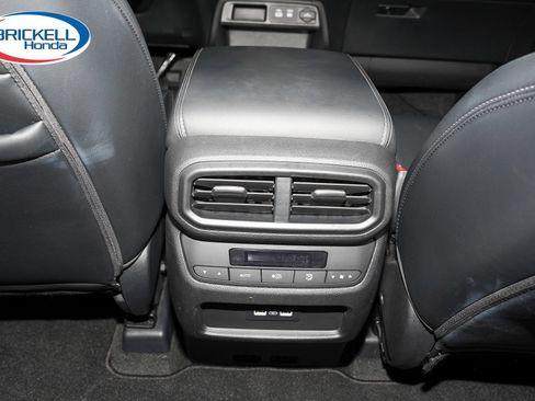 Certified 2023 Honda Pilot Touring image 23