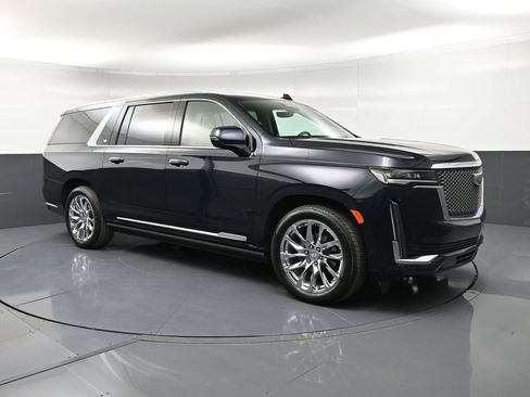 Used 2023 Cadillac Escalade ESV Premium Luxury Platinum w/ LPO, Radiant Package AWD/4WD image 10