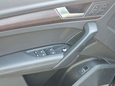 Used 2023 Audi Q5 2.0T Premium Plus w/ Premium Plus Package AWD/4WD image 12