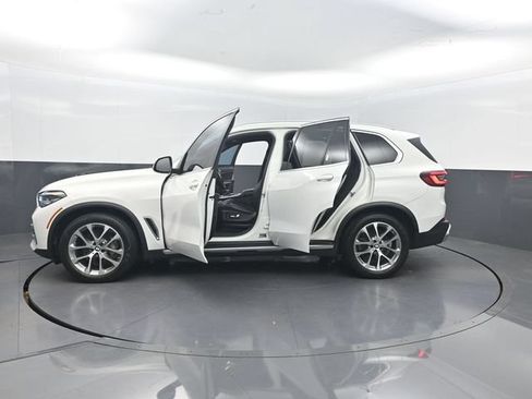 Used 2022 BMW X5 xDrive40i AWD/4WD image 39