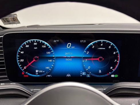 Used 2022 Mercedes-Benz GLE 350 4MATIC image 11