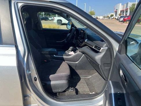 Used 2023 Toyota Highlander LE FWD image 21