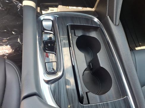 Used 2023 Buick Enclave Essence w/ Experience Buick Package FWD image 11