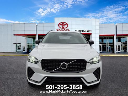 Used 2023 Volvo XC60 B5 Ultimate w/ Protection Package Premier FWD image 8