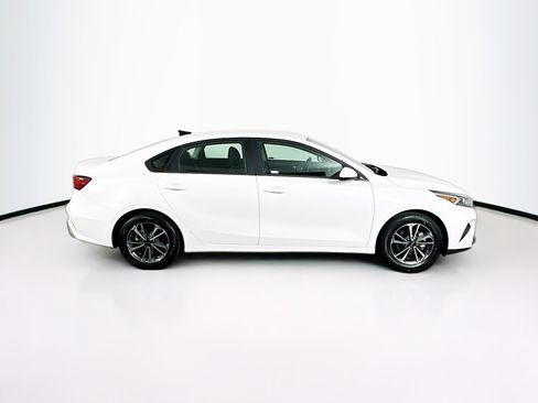 Used 2024 Kia Forte LXS image 10