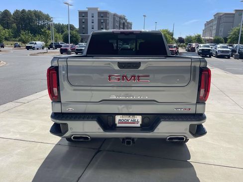 Used 2024 GMC Sierra 1500 AT4 w/ Technology Package AWD/4WD image 7