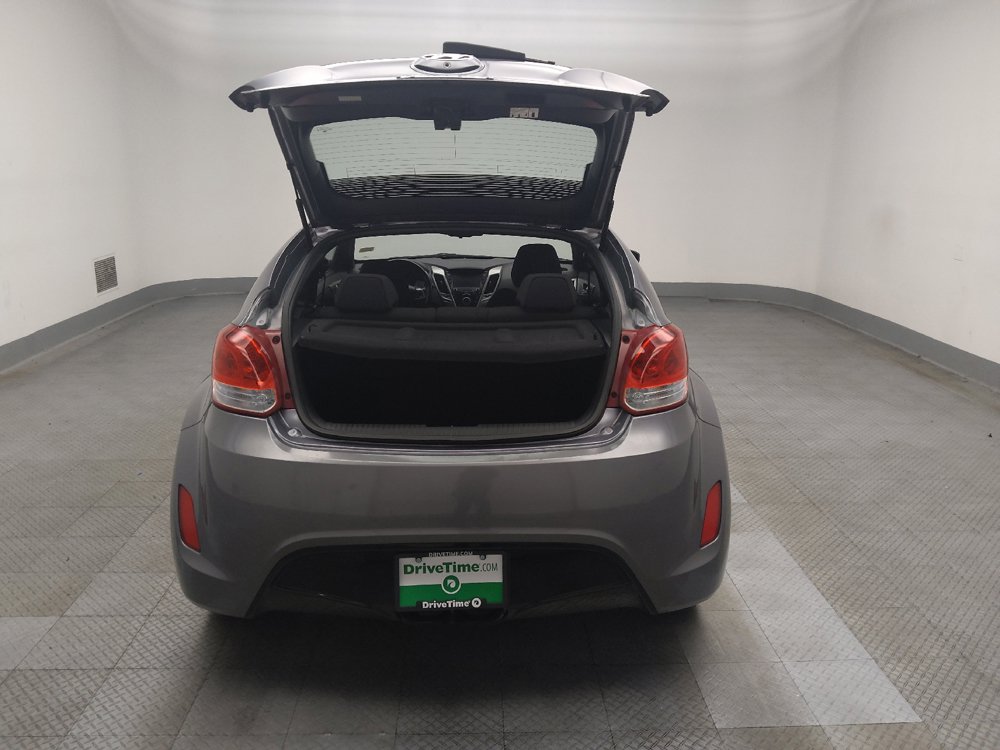 Used 2017 Hyundai Veloster Value Edition FWD image 29