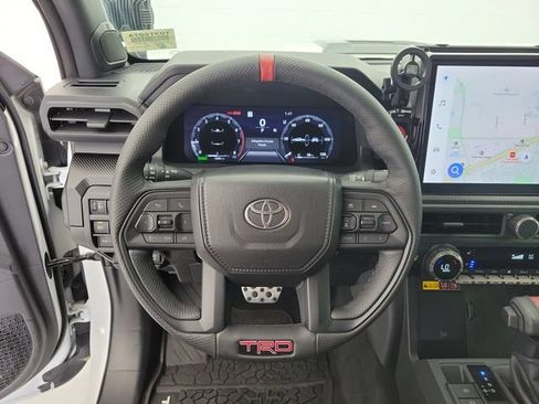 Used 2025 Toyota Tacoma TRD Pro AWD/4WD image 21