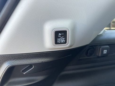 Used 2023 Jeep Grand Cherokee 30th Anniversary image 39