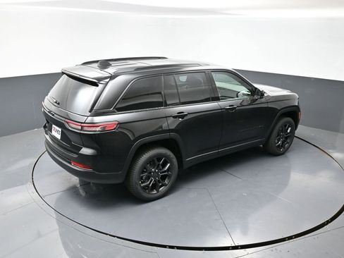 New 2025 Jeep Grand Cherokee Limited image 38