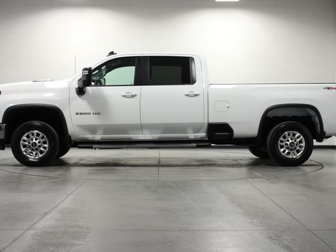 Used 2025 Chevrolet Silverado 2500 LT w/ Convenience Package AWD/4WD image 7