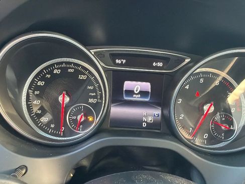 Used 2019 Mercedes-Benz CLA 250 4MATIC image 19