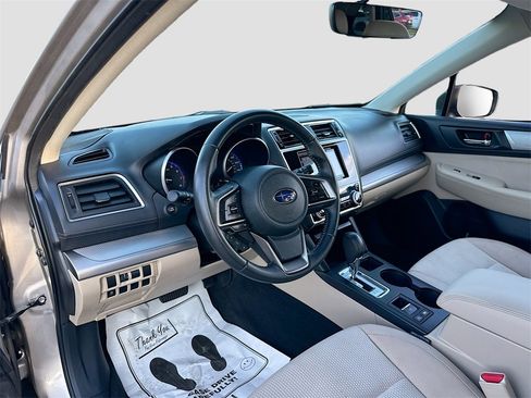 Used 2018 Subaru Outback 2.5i Premium image 9