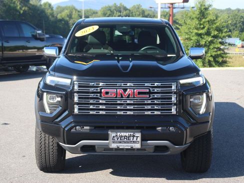 Used 2024 GMC Canyon Denali AWD/4WD image 2