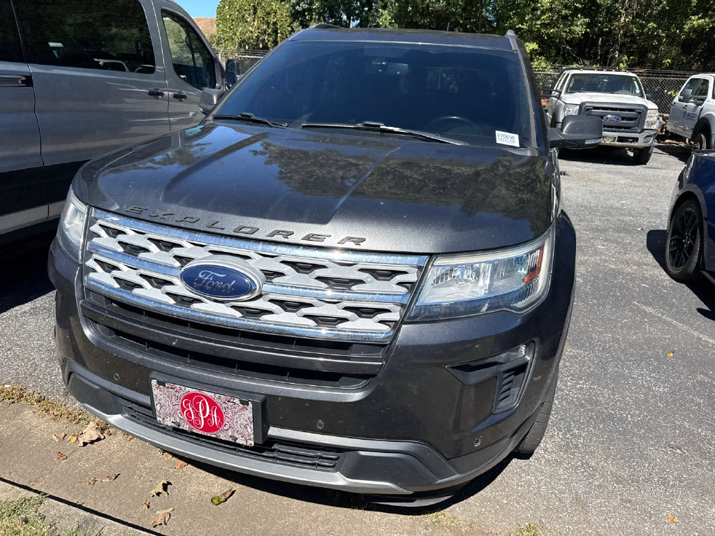Used 2019 Ford Explorer XLT w/ Equipment Group 202A AWD/4WD image 5