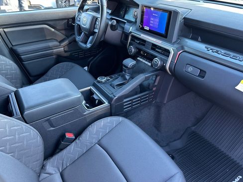 New 2025 Toyota Tacoma SR5 image 17