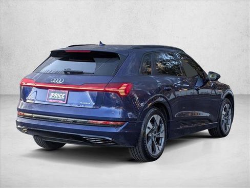 Used 2022 Audi e-tron Premium w/ Convenience Plus Package AWD/4WD image 5