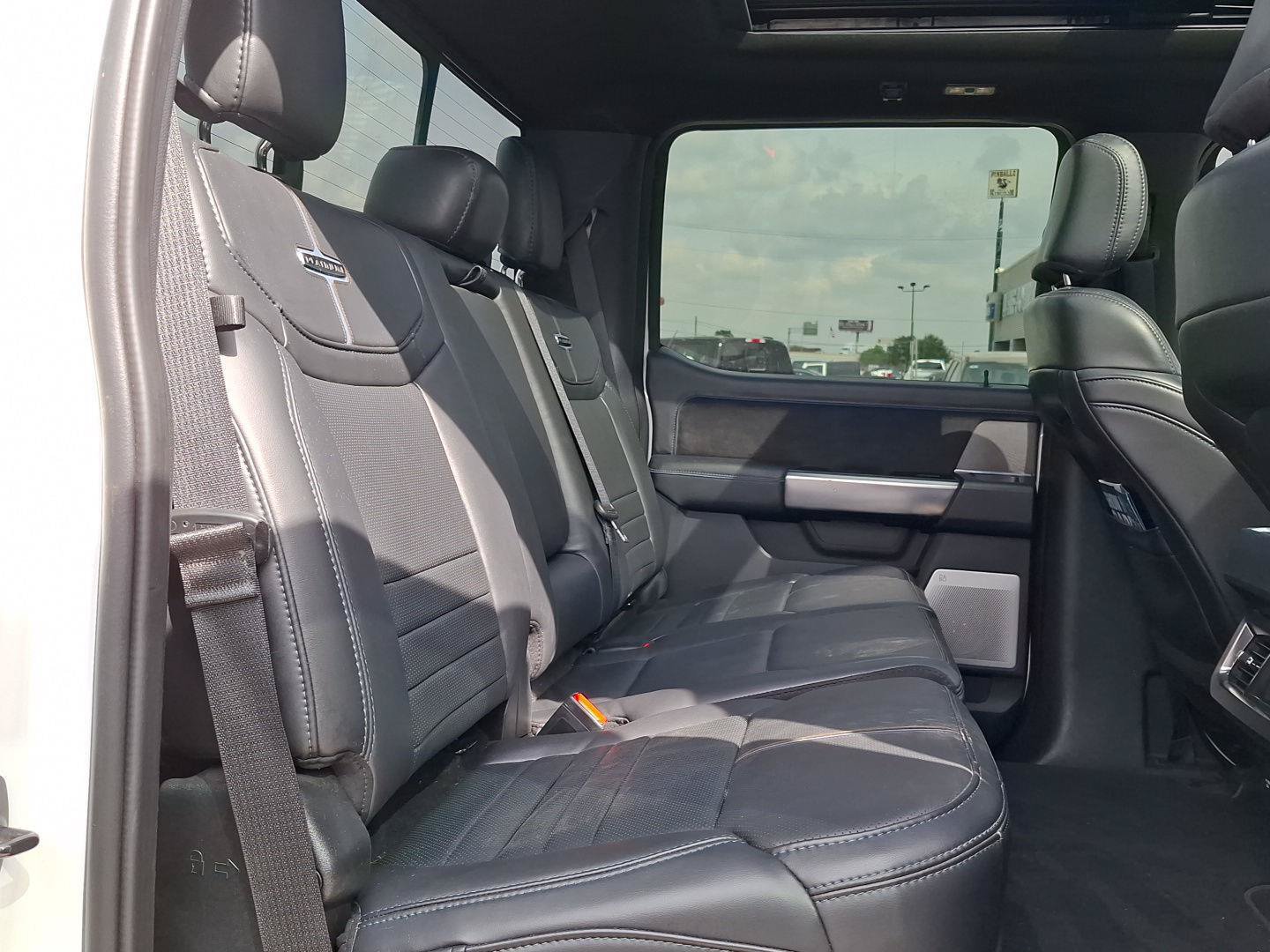 Used 2025 Ford F450 Platinum w/ FX4 Off-Road Package AWD/4WD image 13