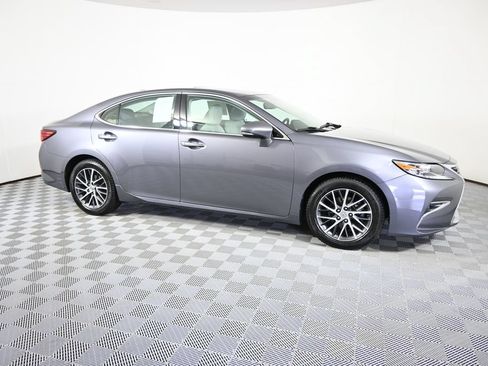 Used 2016 Lexus ES 350 w/ Navigation System Package FWD image 8