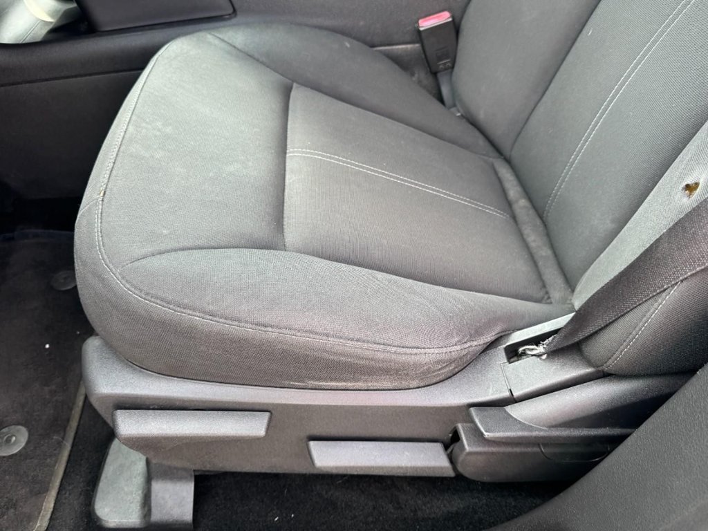 Used 2013 Ford Edge SE FWD image 14
