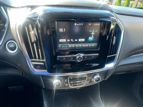 Used 2019 Chevrolet Traverse LS FWD image 21