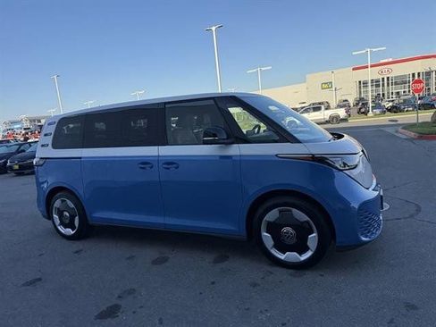 New 2025 Volkswagen ID. Buzz Pro S Plus image 7