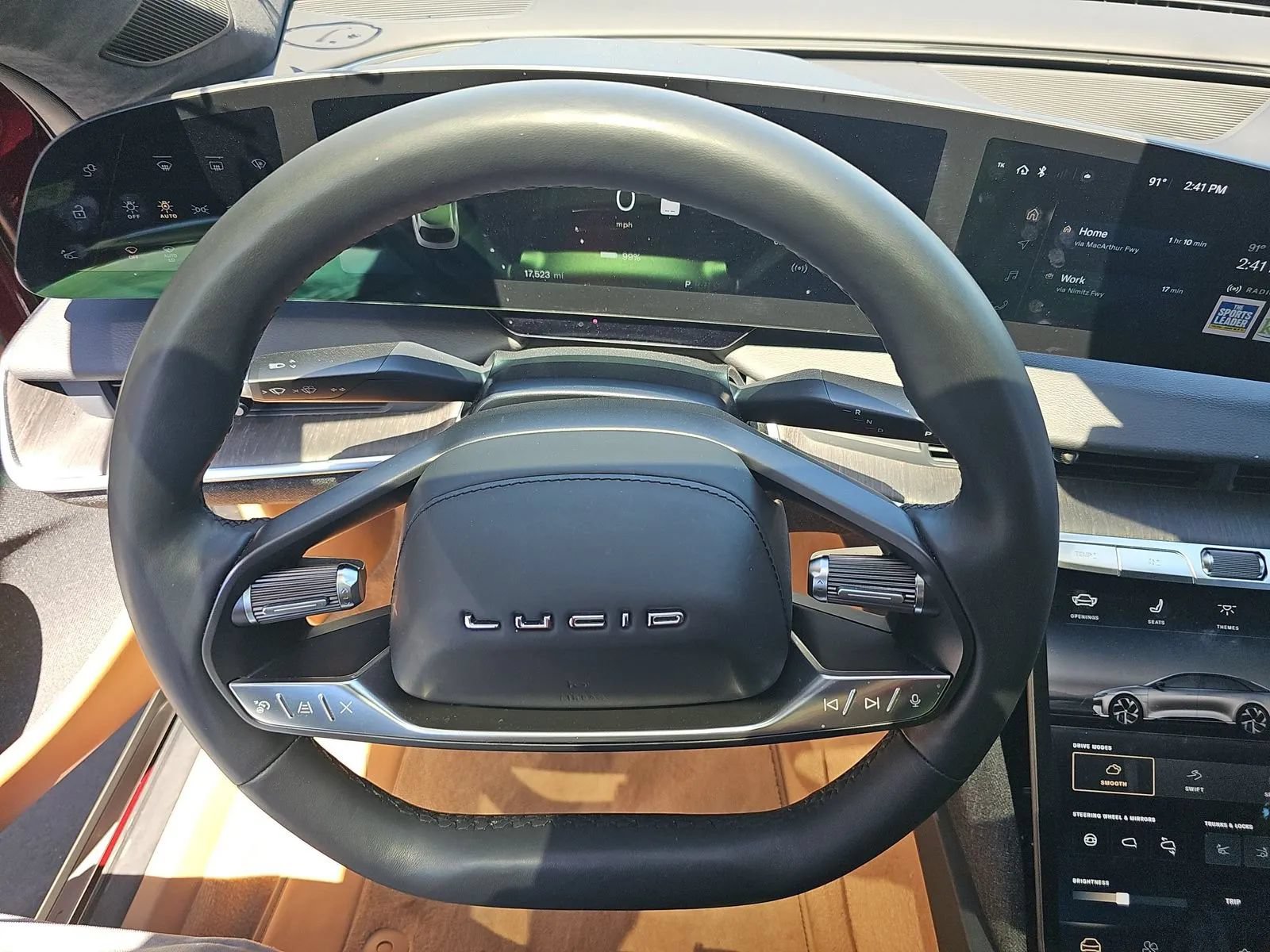 Used 2025 Lucid Air Touring AWD/4WD image 3