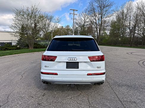 Used 2018 Audi Q7 3.0T Prestige AWD/4WD image 8