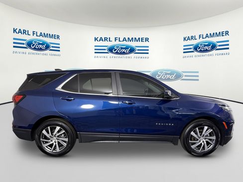 Used 2022 Chevrolet Equinox LT FWD image 2