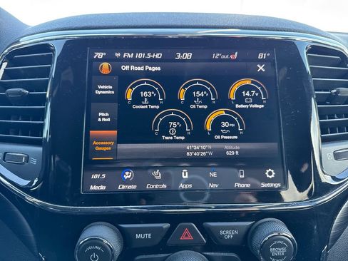 Certified 2021 Jeep Grand Cherokee Laredo X image 30