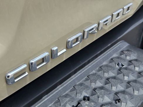 Used 2023 Chevrolet Colorado Trail Boss w/ Advanced Trailering Package AWD/4WD image 12