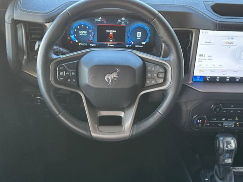 Used 2025 Ford Bronco Outer Banks image 14