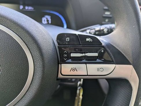 Used 2024 Hyundai Elantra SE FWD image 21