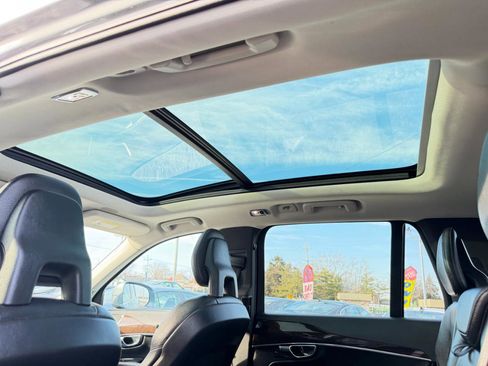 Used 2016 Volvo XC90 T6 Momentum w/ Momentum Plus Package image 28